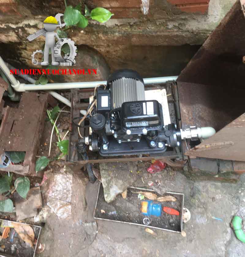 Sửa máy bơm nước nhà chị Thoa ngõ 2 Giảng Võ Ba Đình Hà Nội