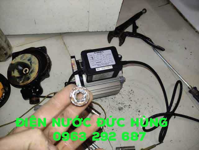 Sửa máy bơm tăng áp tại quận Đống Đa